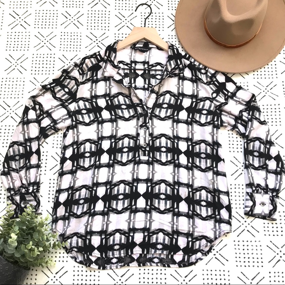 ROCK & REPUBLIC LONG SLEEVE HENLEY BLOUSE